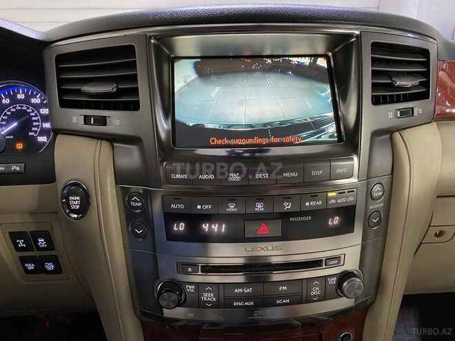 Lexus LX 570-18