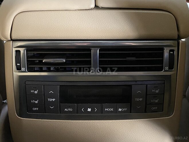 Lexus LX 570-19