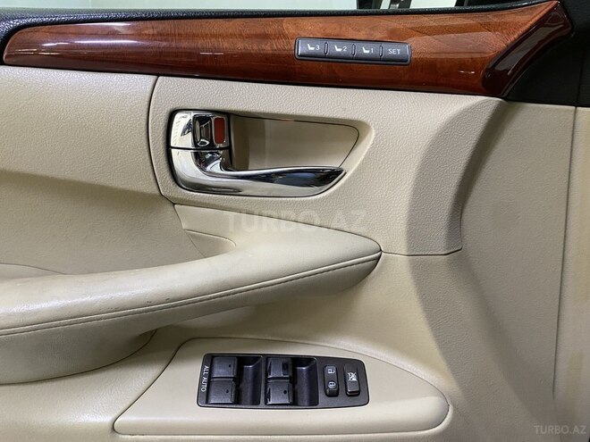 Lexus LX 570-20