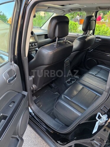 Jeep Compass-12