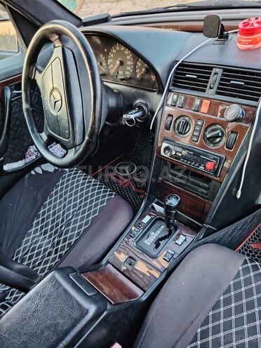 Mercedes C 220 1995, 166,040 km - 2.2 л - Bakı