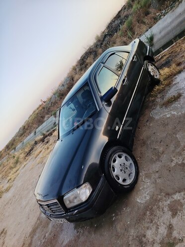 Mercedes C 220 1995, 166,040 km - 2.2 л - Bakı