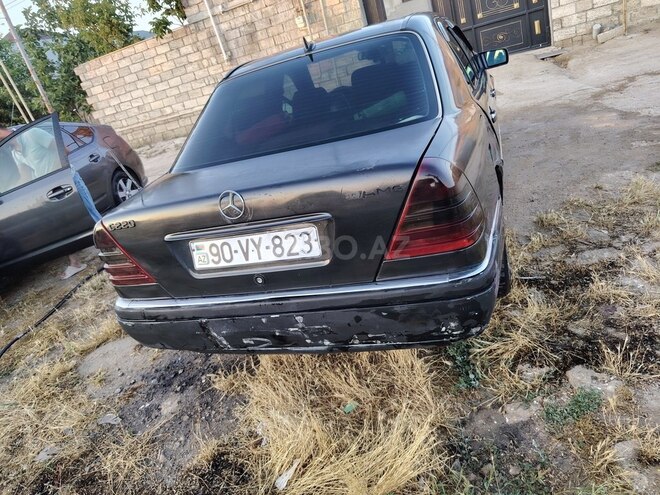 Mercedes C 220 1995, 166,040 km - 2.2 л - Bakı