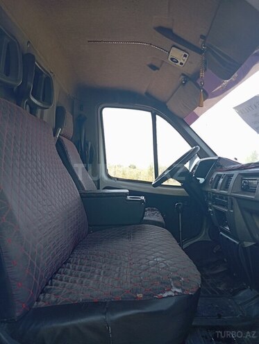 GAZ 12 ЗИМ 2002, 180,000 km - 2.4 l - Sabirabad
