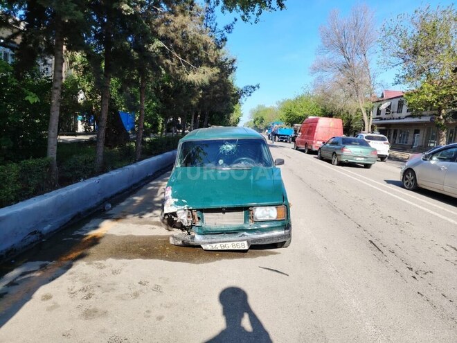 LADA (VAZ) 2104 1999, 50,000 km - 1.5 л - Yevlax