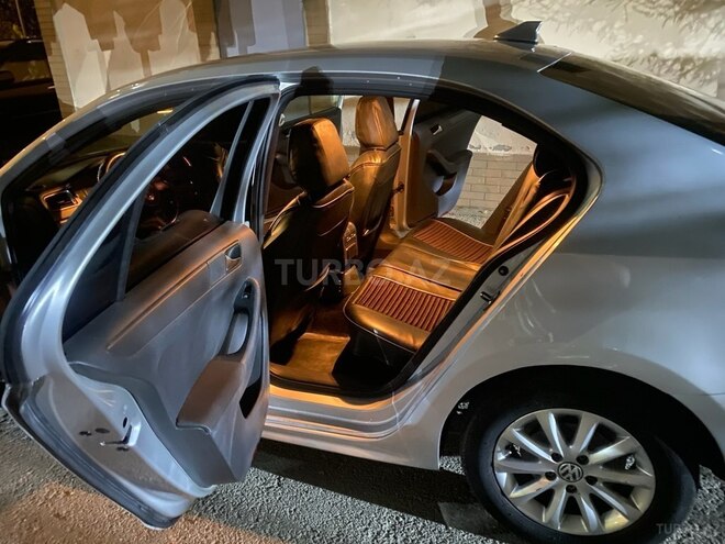 Volkswagen Jetta 2011, 190,000 km - 2.0 l - Bakı