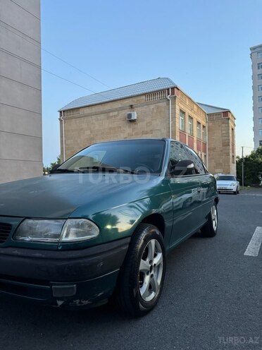 Opel Astra 1996, 561,000 km - 1.7 l - Balakən