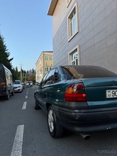 Opel Astra 1996, 561,000 km - 1.7 l - Balakən