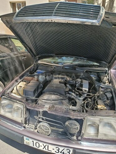 Mercedes E 200 1992, 258,956 km - 2.0 l - Bakı
