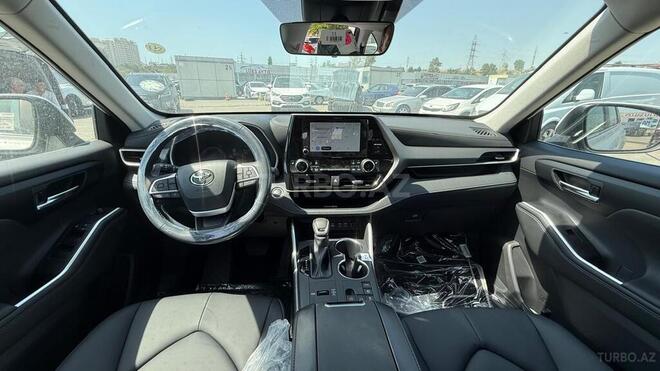 Toyota Highlander-3
