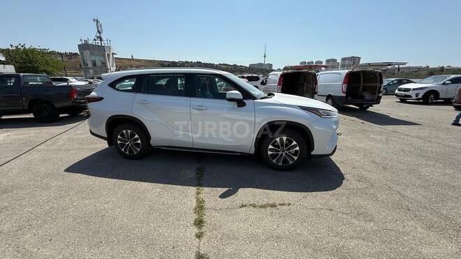 Toyota Highlander-5