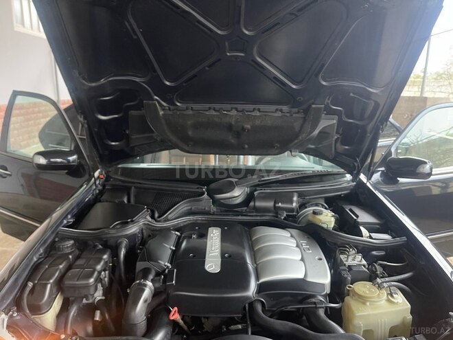 Mercedes E 220 d 2001, 442,000 km - 2.2 l - Neftçala