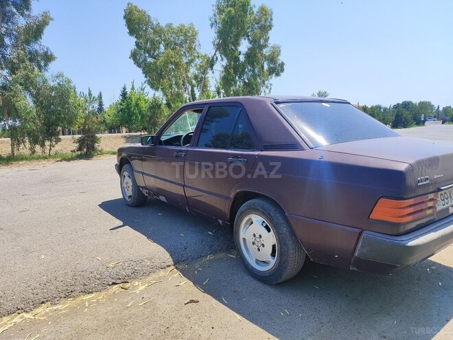 Mercedes 190 1989, 489,500 km - 2.0 l - Saatlı