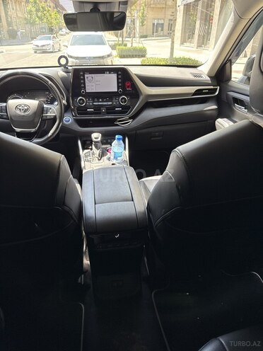 Toyota Highlander 2021, 99,000 km - 2.5 l - Bakı
