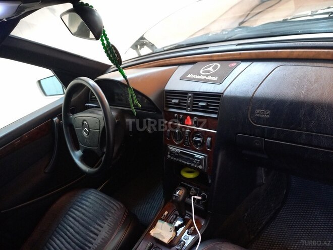 Mercedes C 200 1999, 196,353 km - 2.0 л - Gəncə