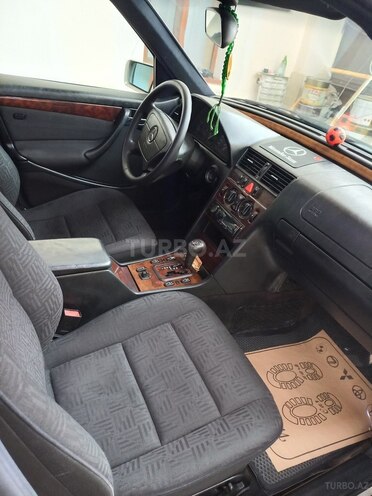 Mercedes C 200 1999, 196,353 km - 2.0 л - Gəncə