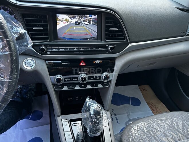 Hyundai Elantra 2019, 137,000 km - 2.0 l - Bakı