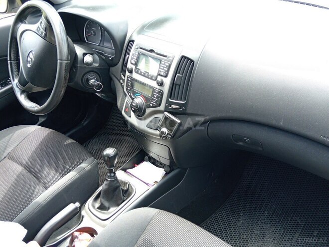 Hyundai i30 2009, 283,633 km - 1.4 л - Qəbələ