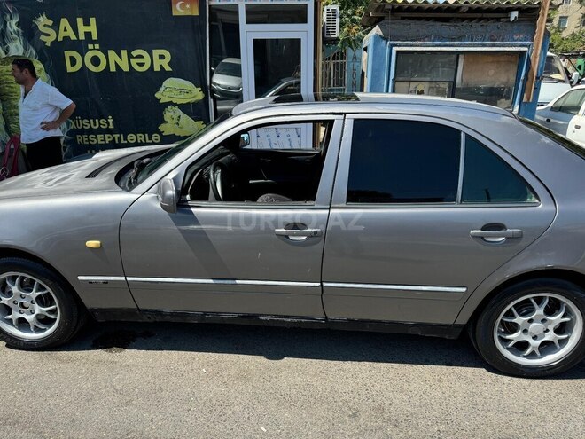 Mercedes E 230 1995, 500,000 km - 2.3 l - Bakı