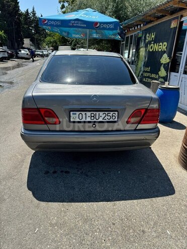 Mercedes E 230 1995, 500,000 km - 2.3 l - Bakı