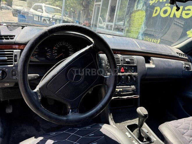 Mercedes E 230 1995, 500,000 km - 2.3 l - Bakı