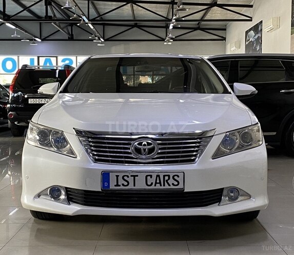 Toyota Camry-1