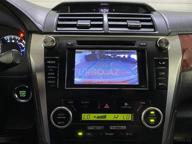 Toyota Camry-18