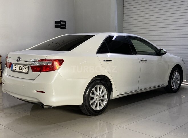 Toyota Camry-10