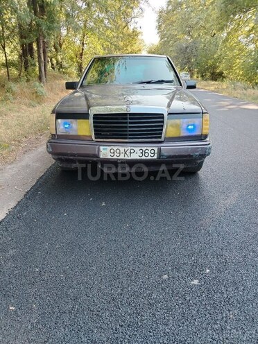 Mercedes E 230 1993, 167,000 km - 2.3 l - Qazax