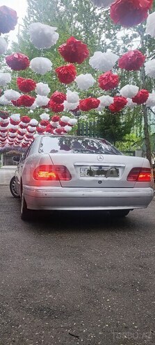 Mercedes E 270 2000, 400,000 km - 2.7 l - Bakı