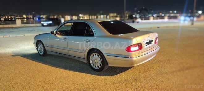 Mercedes E 270 2000, 400,000 km - 2.7 l - Bakı