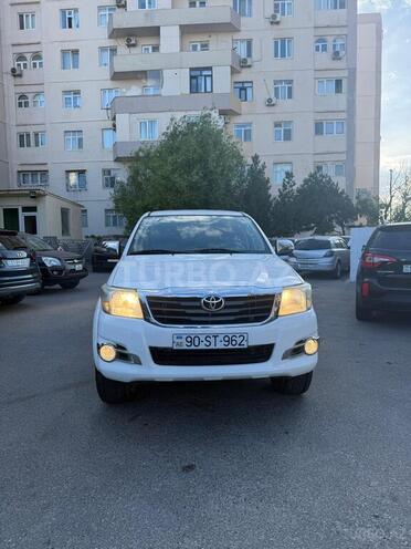 Toyota Hilux 2013, 180,000 km - 2.5 л - Bakı