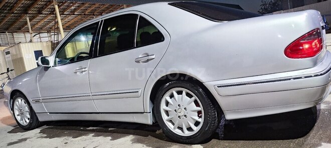 Mercedes E 270 2000, 400,000 km - 2.7 l - Bakı
