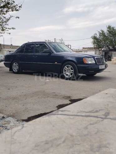 Mercedes E 220 1994, 432,200 km - 2.2 л - Sumqayıt