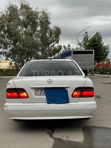 Mercedes E 320 2000, 66,666 km - 3.2 l - Yevlax
