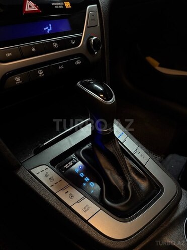 Hyundai Avante 2015, 162,000 km - 1.6 l - Bakı