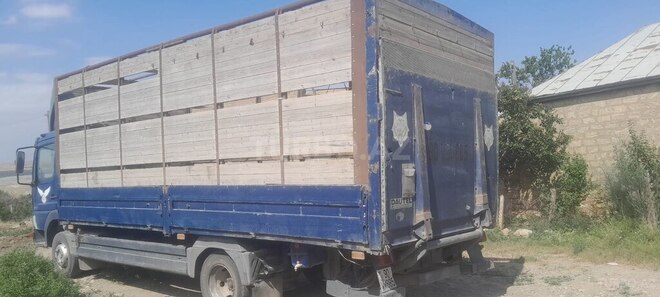Mercedes Atego 817 2000, 300,000 km - 4.3 л - Bakı