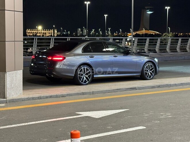 Mercedes E 300 de-6