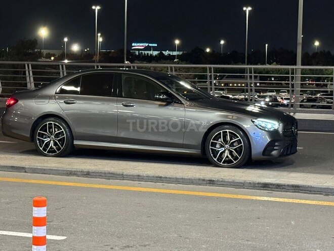 Mercedes E 300 de-3