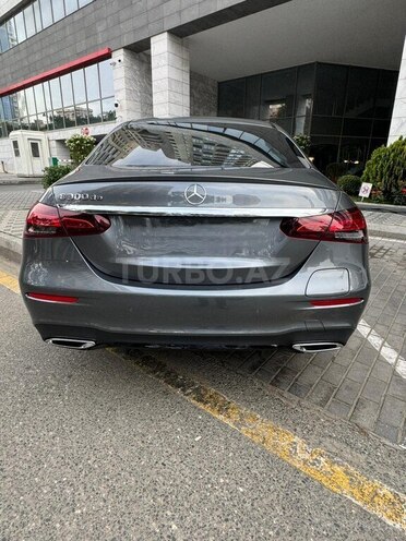 Mercedes E 300 de-5