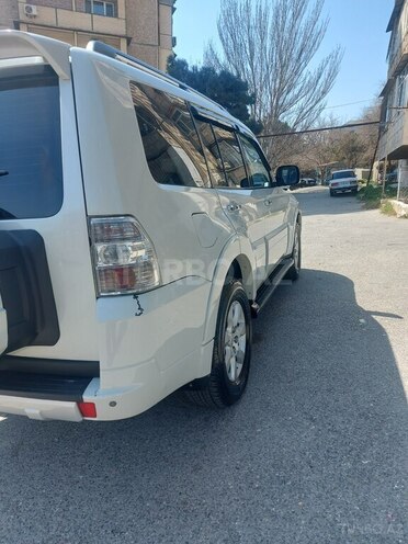 Mitsubishi Pajero 2010, 190,000 km - 3.5 л - Bakı