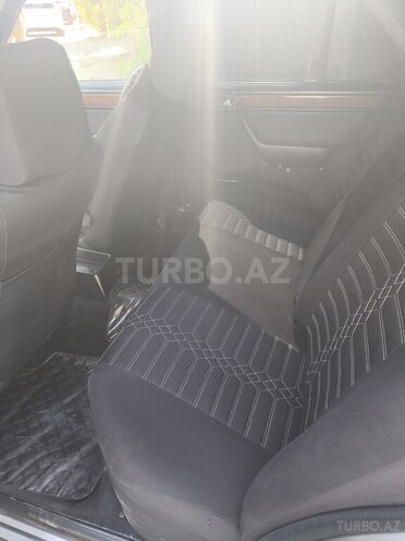 Mercedes E 250 1990, 500,000 km - 2.5 l - Bakı