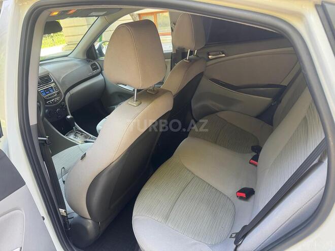 Hyundai Accent 2017, 146,300 km - 1.6 l - Bakı