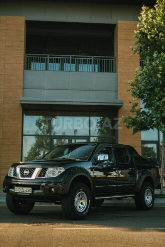 Nissan Navara 2013, 240,000 km - 2.5 l - Bakı