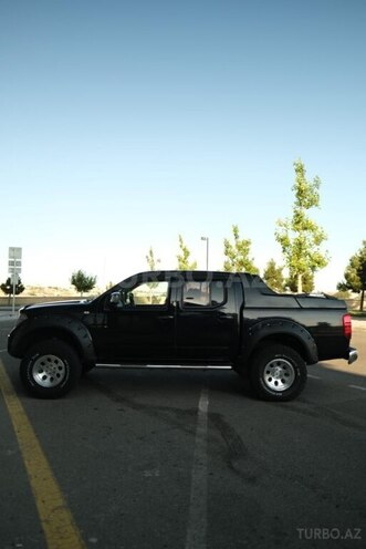 Nissan Navara 2013, 240,000 km - 2.5 l - Bakı