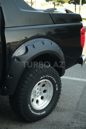 Nissan Navara 2013, 240,000 km - 2.5 l - Bakı