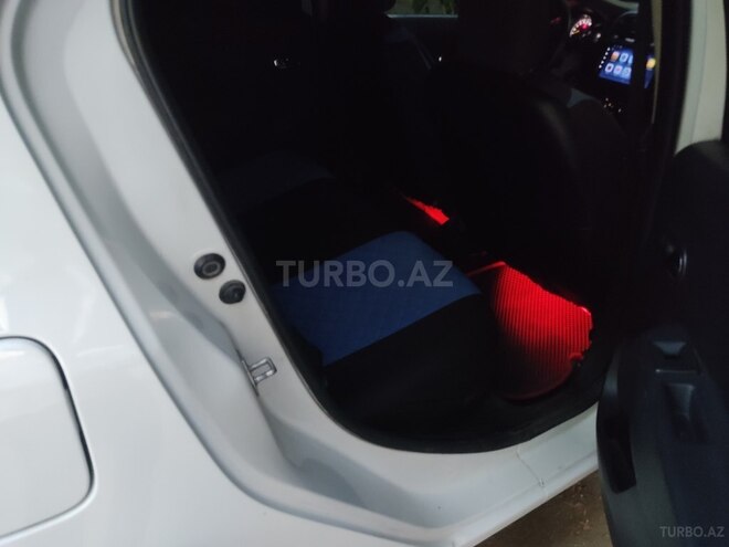 Renault Logan 2014, 251,047 km - 1.6 l - Bakı