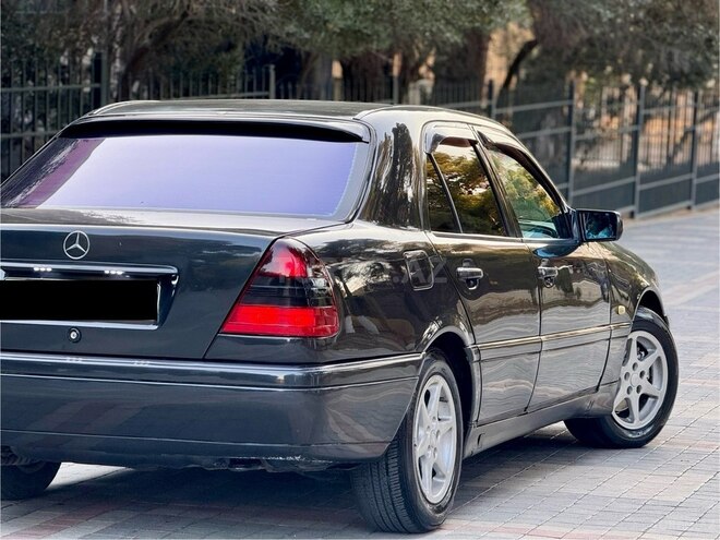 Mercedes C 200 1995, 372,000 km - 2.0 л - Bakı