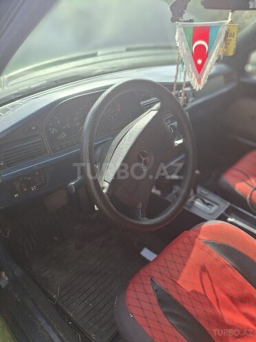 Mercedes 190 1991, 260,950 km - 2.0 l - Astara