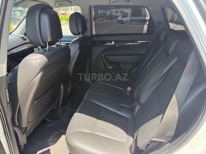 Kia Sorento-8